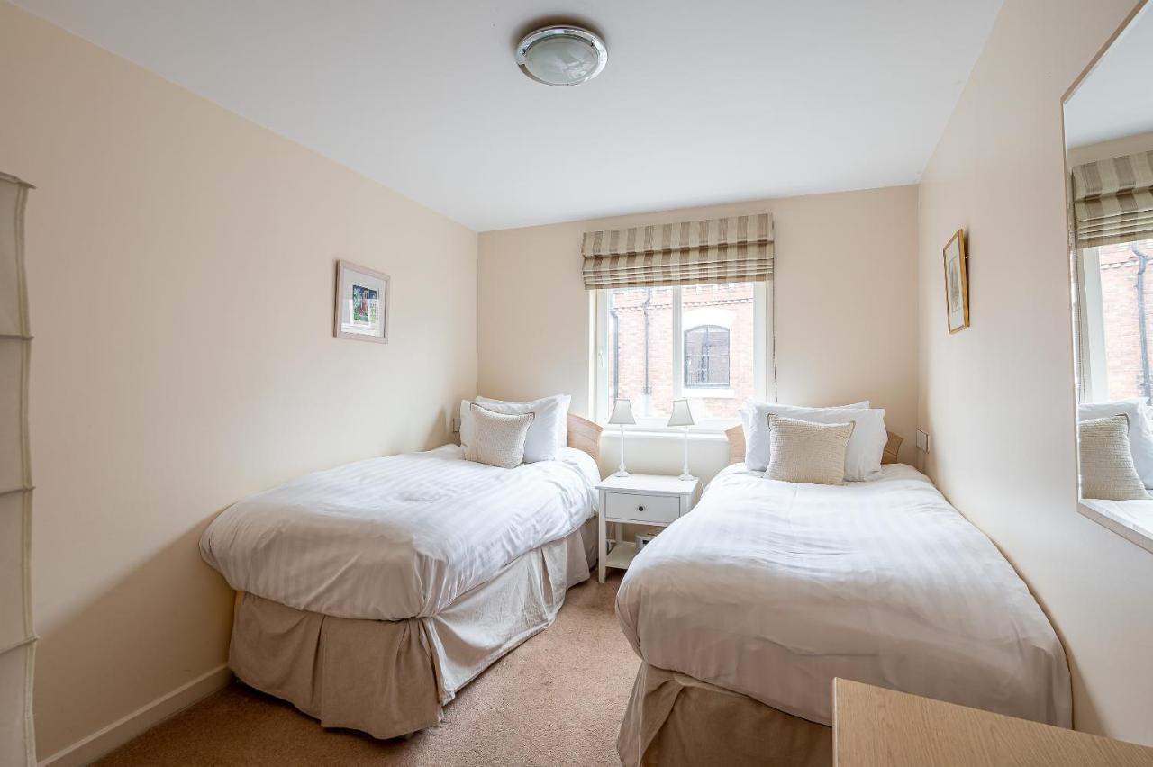 4 Crambeck Court Apartment Йорк Екстериор снимка