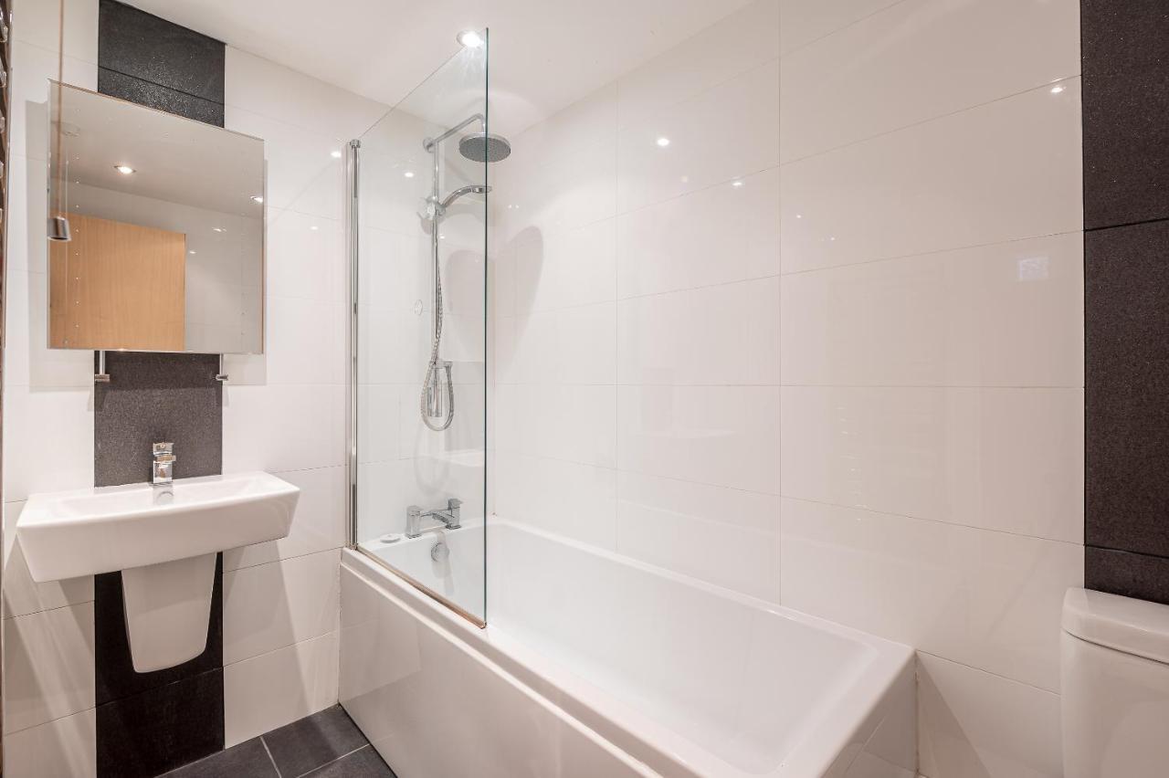 4 Crambeck Court Apartment Йорк Екстериор снимка