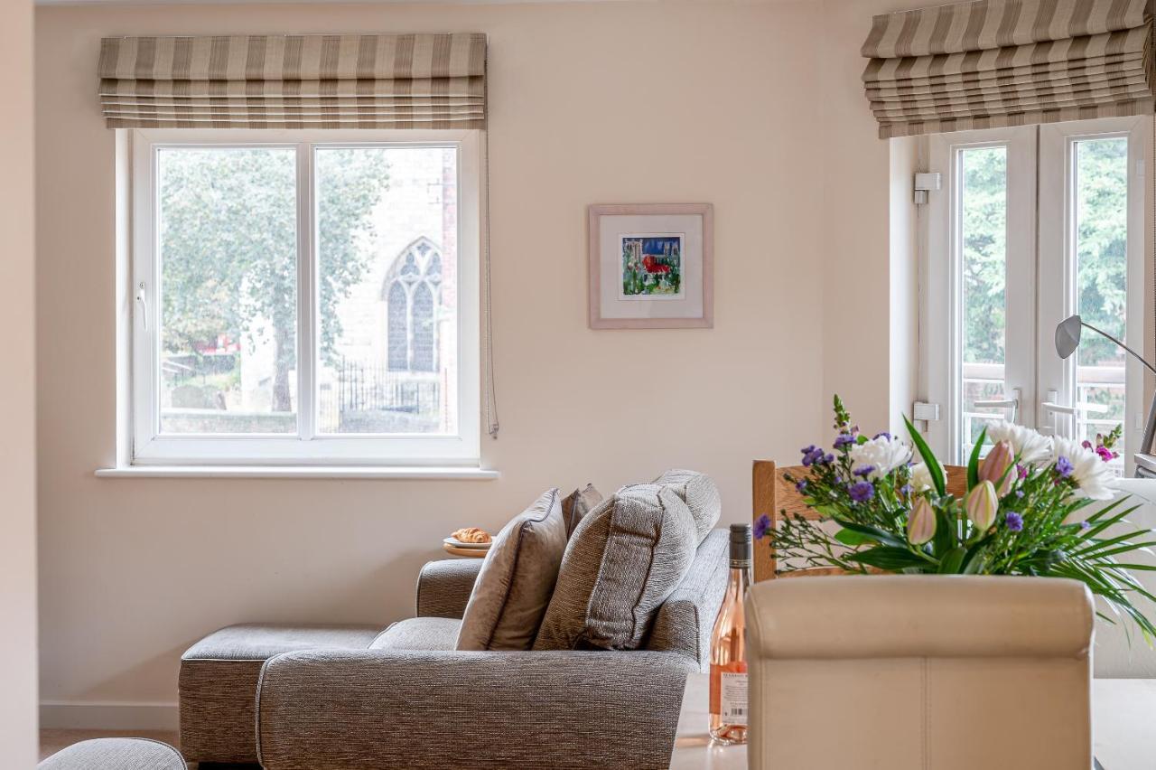 4 Crambeck Court Apartment Йорк Екстериор снимка